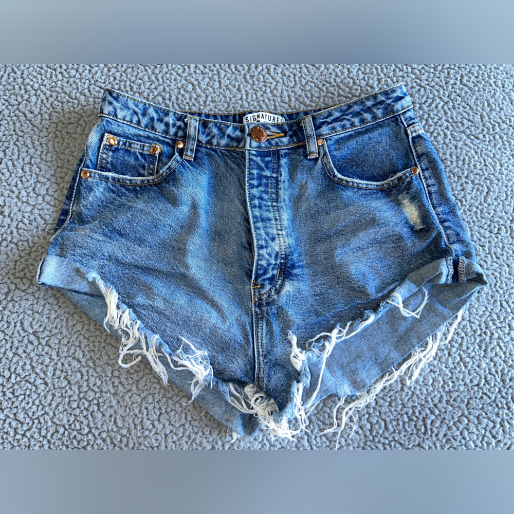 Signature 8 Jeans Shorts